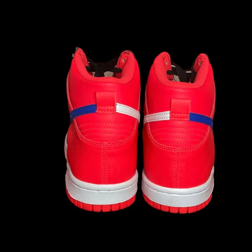 NIKE DUNK HIGH (GS) KNICKS SHOES - Picture 6 of 8